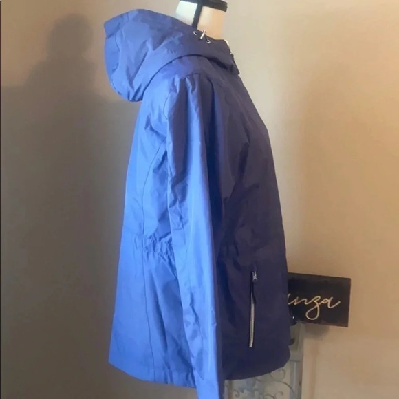 💦2 jackets in one! Gorgeous & practical jacket 💦 - Picture 4 of 9